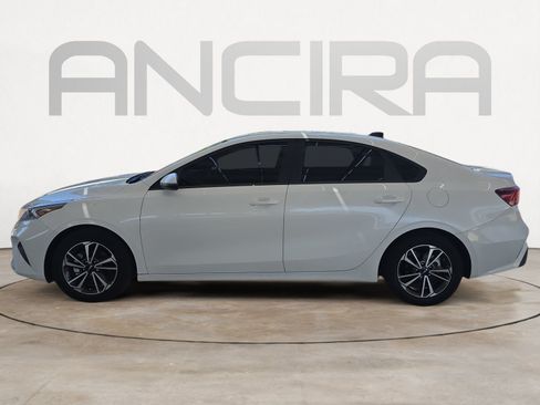 Certified 2024 Kia Forte LXS w/ LXS Technology Package FWD image 5