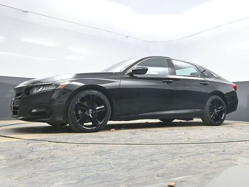 Used 2018 Honda Accord Sport image 25