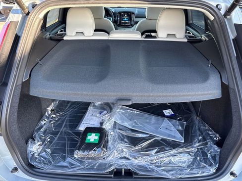 New 2026 Volvo XC40 B5 Plus w/ Protection Package Premier image 16