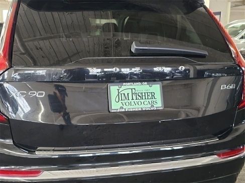 New 2026 Volvo XC90 B6 Plus w/ Protection Package image 12