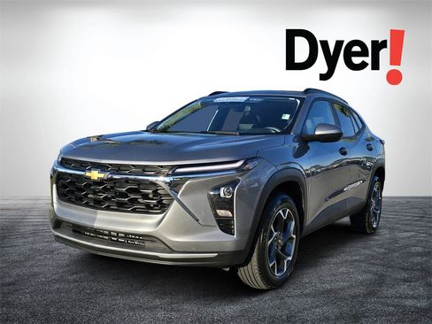 Certified 2025 Chevrolet Trax LT image 8