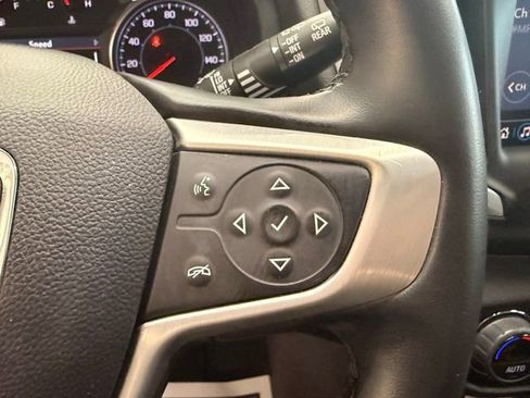 Used 2024 GMC Terrain SLT image 32
