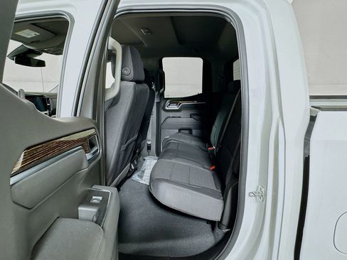 New 2026 GMC Sierra 1500 SLE w/ Preferred Package RWD image 13