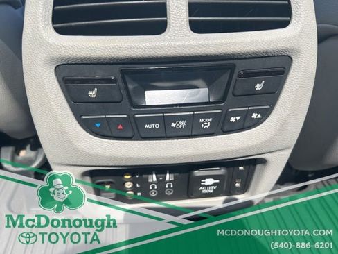Used 2017 Honda Pilot Elite image 13