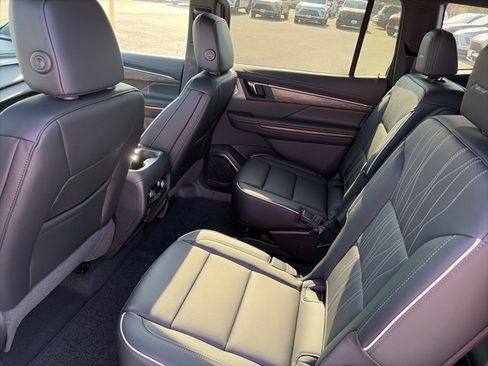 New 2026 Buick Enclave Avenir image 11