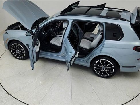 Used 2025 BMW X7 xDrive40i w/ M Sport Package image 89