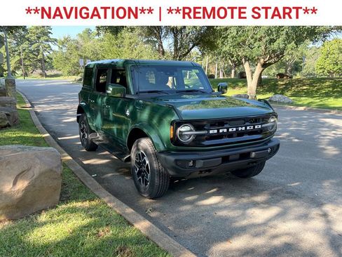 New 2025 Ford Bronco Outer Banks image 2