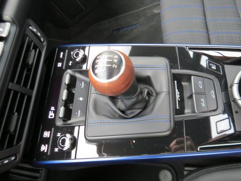 Used 2025 Porsche 911 Carrera T image 27