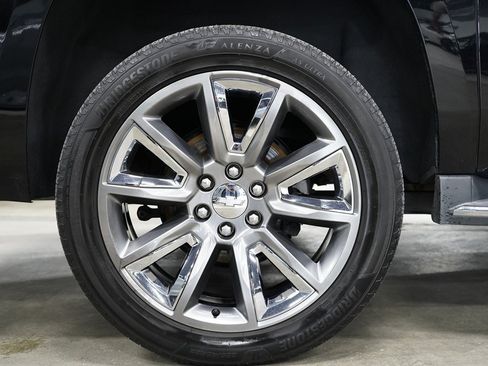 Used 2016 Chevrolet Suburban LTZ AWD/4WD image 39