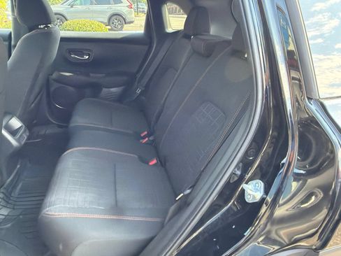 Used 2025 Honda HR-V Sport image 10