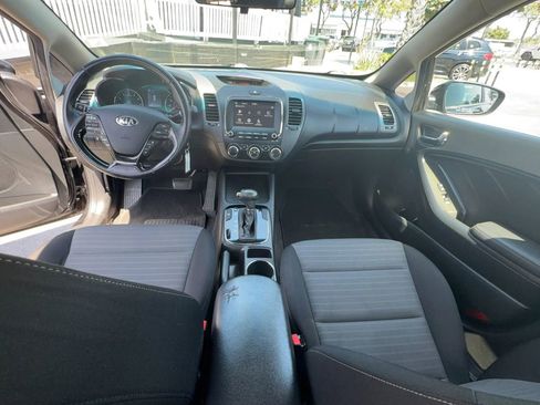 Used 2018 Kia Forte S FWD image 30