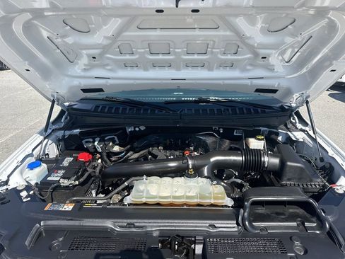 Used 2024 Ford Expedition Max XLT image 33