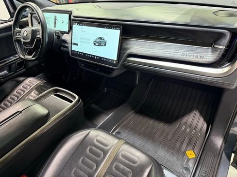 Used 2022 Rivian R1T Launch Edition image 28