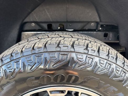 New 2026 GMC Canyon AT4 image 35