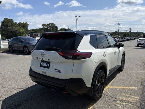 Certified 2023 Nissan Rogue SV w/ SV Premium B Package AWD/4WD image 8
