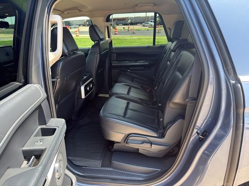 Used 2023 Ford Expedition Max XLT AWD/4WD image 6