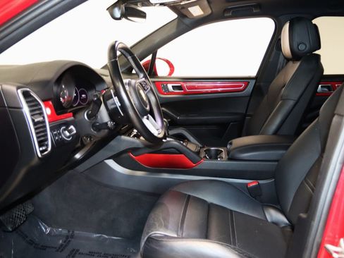 Used 2022 Porsche Cayenne Platinum Edition AWD/4WD image 44
