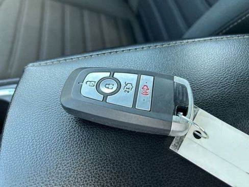 Used 2020 Ford Fusion SE image 49