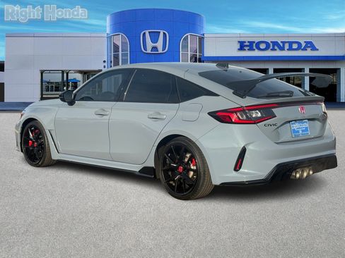 Used 2023 Honda Civic Type R image 4