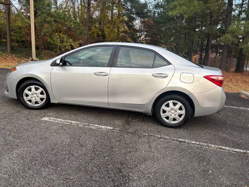 Used 2017 Toyota Corolla L image 8