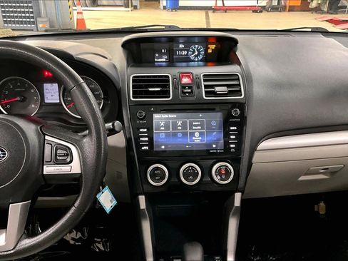 Used 2018 Subaru Forester 2.5i Premium w/ All-Weather Package image 6