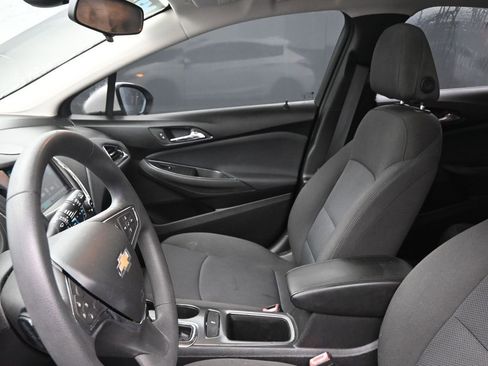 Used 2018 Chevrolet Cruze LT w/ Sun And Sound Package image 21