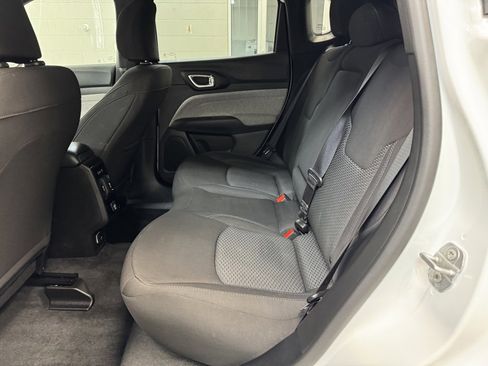 Used 2025 Jeep Compass Sport image 15