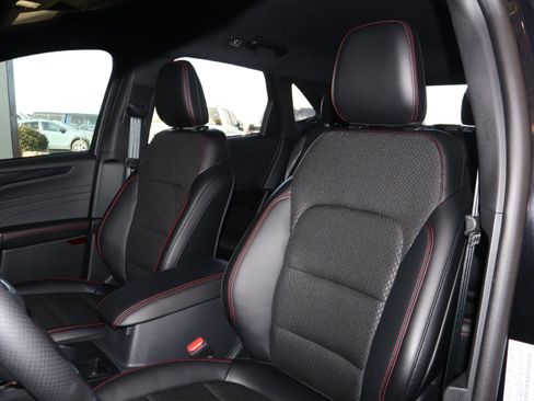 New 2025 Ford Escape ST-Line w/ Equipment Group 301A image 31