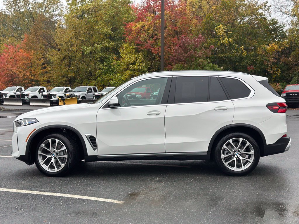 Certified 2026 BMW X5 xDrive40i AWD/4WD image 3
