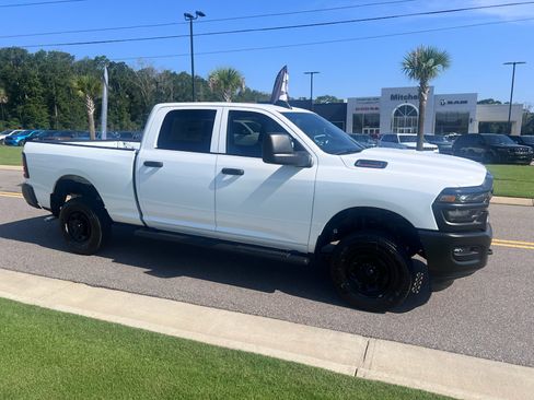 New 2026 RAM 2500 Tradesman AWD/4WD image 3