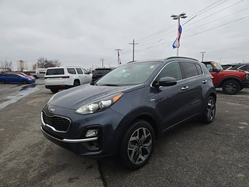 Used 2021 Kia Sportage EX w/ EX Technology Package image 9