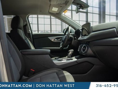 Used 2025 Chevrolet Blazer LT AWD/4WD image 28
