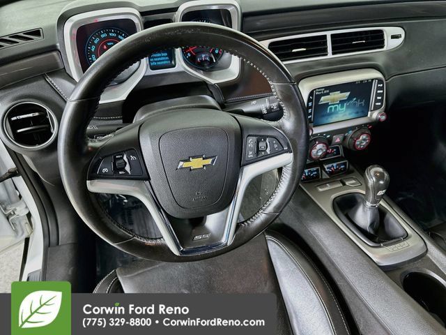Used 2013 Chevrolet Camaro SS RWD image 23