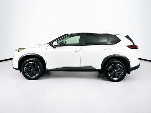 Used 2025 Nissan Rogue SV FWD image 4