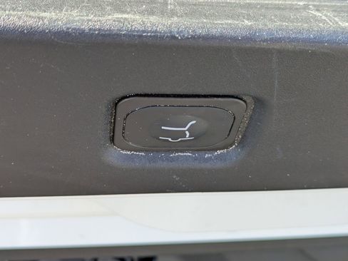 Certified 2025 Ford Expedition Active image 35