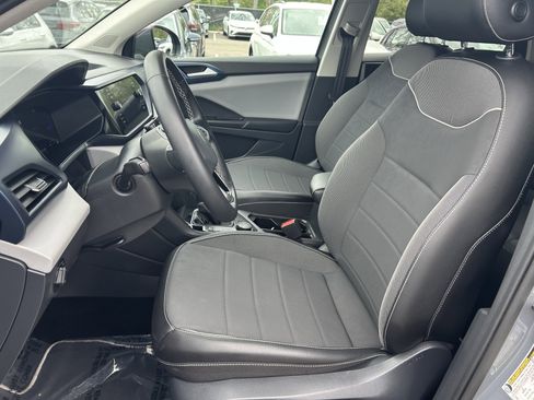 Used 2023 Volkswagen Taos SE w/ Black Wheel Package image 23