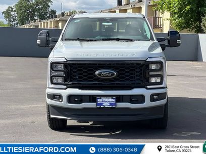 New 2026 Ford F350 Lariat w/ Black Appearance Package
