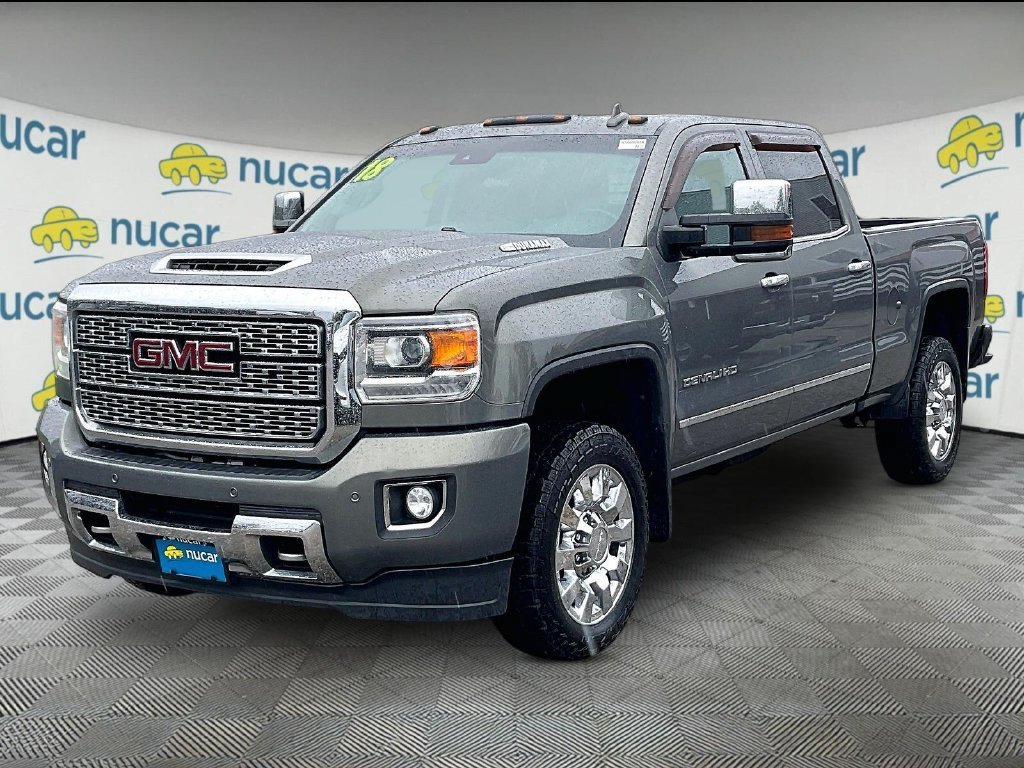 Used 2018 GMC Sierra 2500 Denali w/ Duramax Plus Package AWD/4WD image 3