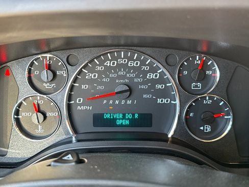 New 2025 GMC Savana 2500 w/ Driver Convenience Package RWD image 38