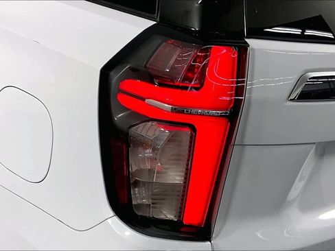 Used 2021 Chevrolet Tahoe LT w/ LT Signature Package image 27