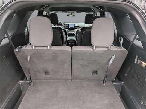 Used 2020 Ford Explorer XLT w/ Class III Trailer Tow Package image 10