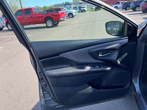Used 2023 Nissan Murano SV AWD/4WD image 11