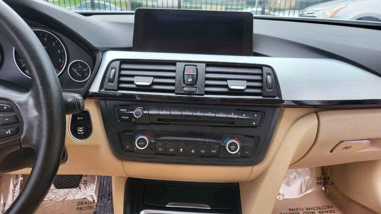 Used 2015 BMW 320i Sedan RWD image 23