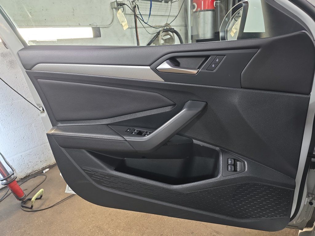 Used 2024 Volkswagen Jetta S FWD image 25