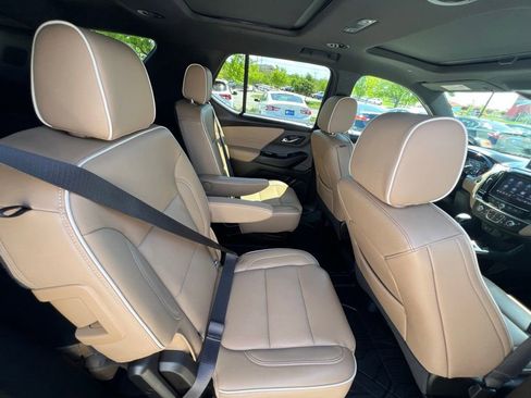 Used 2023 Chevrolet Traverse Premier w/ LPO, Floor Liner Package AWD/4WD image 27