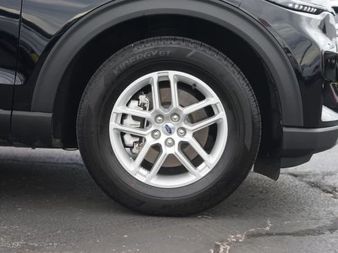 Used 2025 Ford Explorer Active RWD image 4