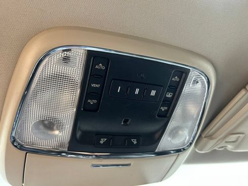 Certified 2018 Chrysler 300 Touring L AWD/4WD image 21