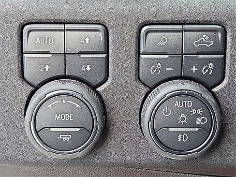 New 2025 Chevrolet Silverado 1500 LTZ w/ Technology Package image 20