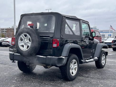 Used 2018 Jeep Wrangler Sport image 7