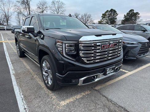Used 2023 GMC Sierra 1500 Denali w/ Denali Reserve Package image 3